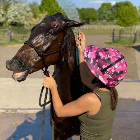 Casco Camuflaje Caballos Rosados Casco Camuflaje Caballos Rosados